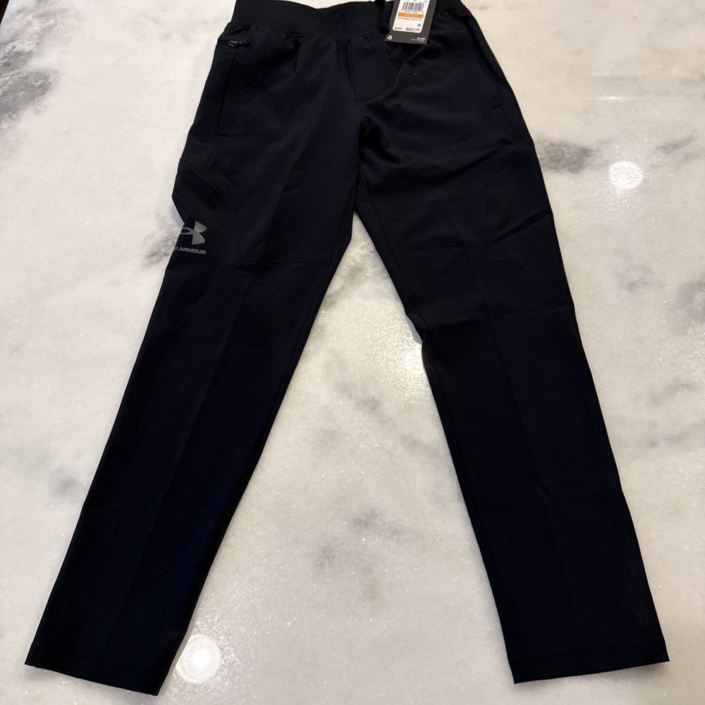New Under Armor Boys Tapered Pants Size Small